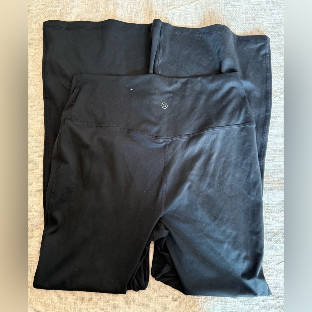 Gilly Hicks Recharge Flair Leggings XL Short 💕